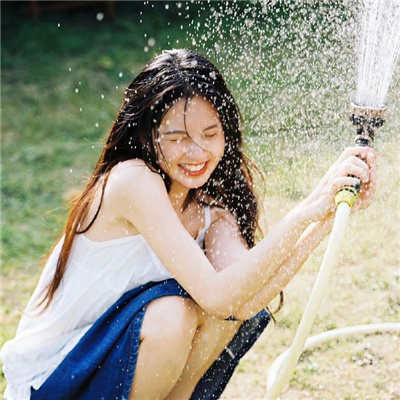 上海伴游女生方忆彤的资料